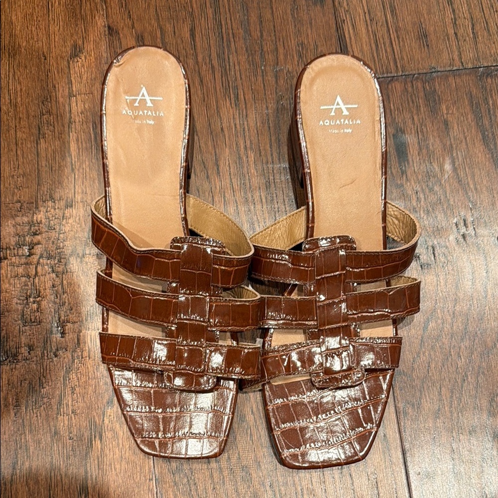 Aquatalia Brown Croc-Embossed Slide Sandals
